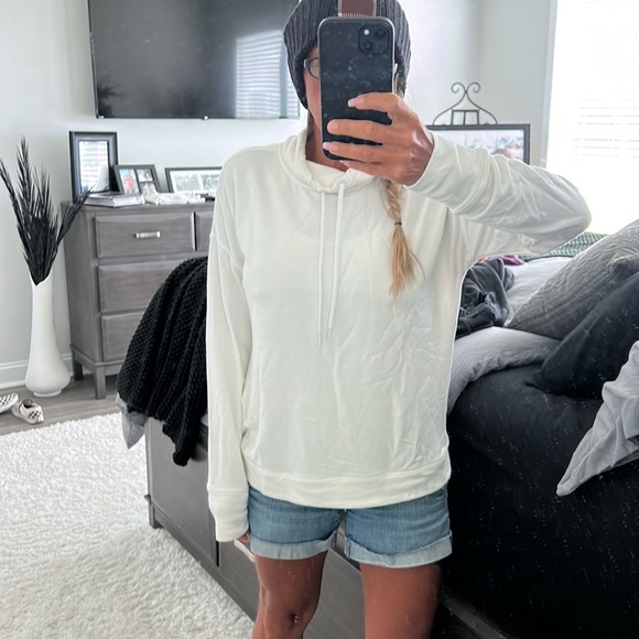 WHITE…… Offline by Aerie sweatshirt - Picture 8 of 8